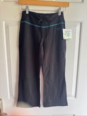 Green Apple Bamboo Cotton Sustainable Yoga Crop Yoga Pants - Black - Small - NWT